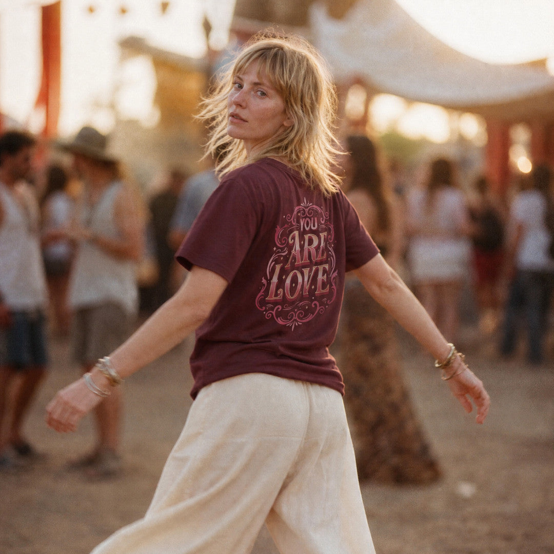 T-SHIRT | YOU ARE LOVE